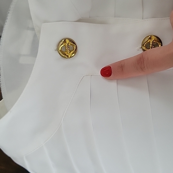 Vintage white Pleated Button Down top - Picture 11 of 11